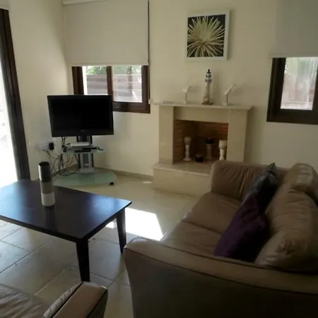 Alexandra Villa *